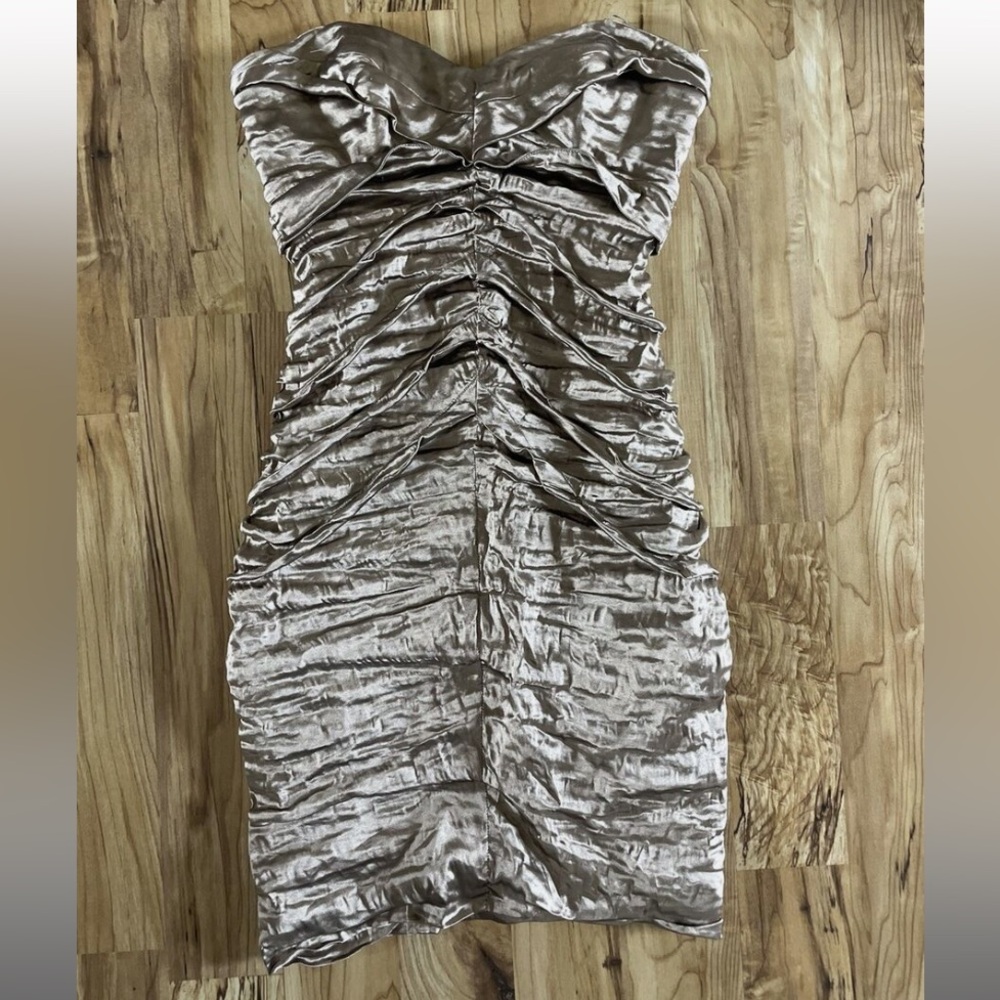 Nicole Miller Bronze metallic ruched strapless dress. Size 6